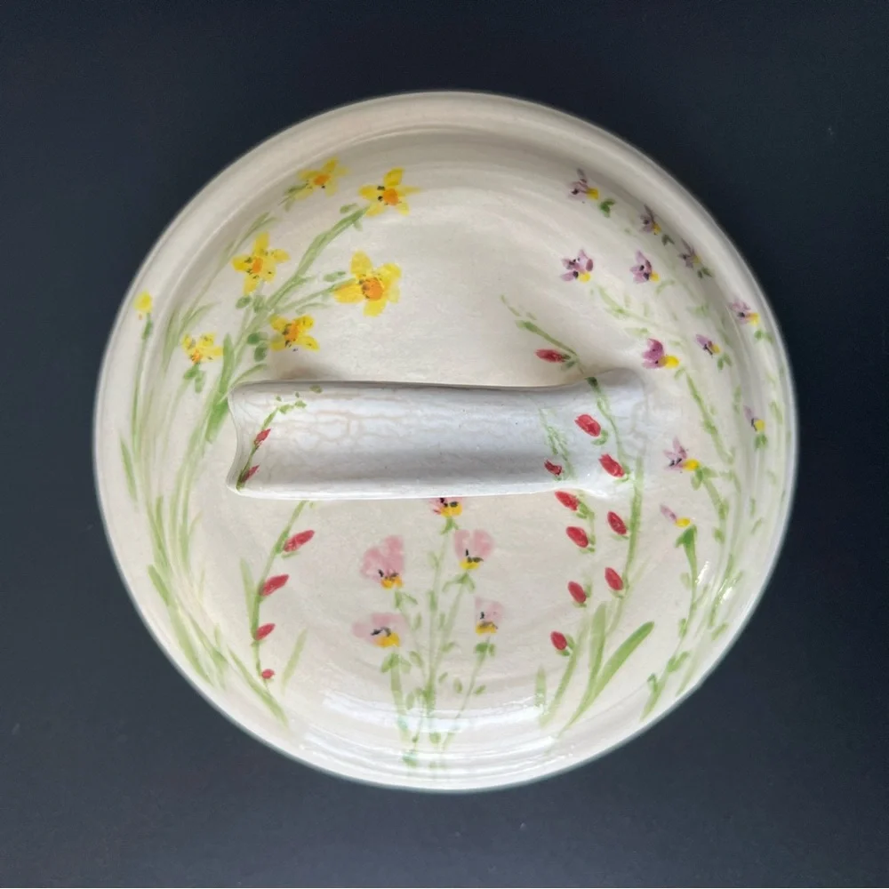 Vintage Studio Art Pottery 2Pc Wildflower Jar with Lid 6.5